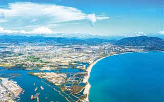 崖州湾科技城娱乐 峥嵘十年｜到三亚去：碧海蓝天崛起自贸港科技城，创业者来了