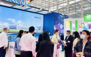 坤彩科技东方 坤彩科技收盘下跌113%，滚动市盈率32564倍，总市值12599亿元